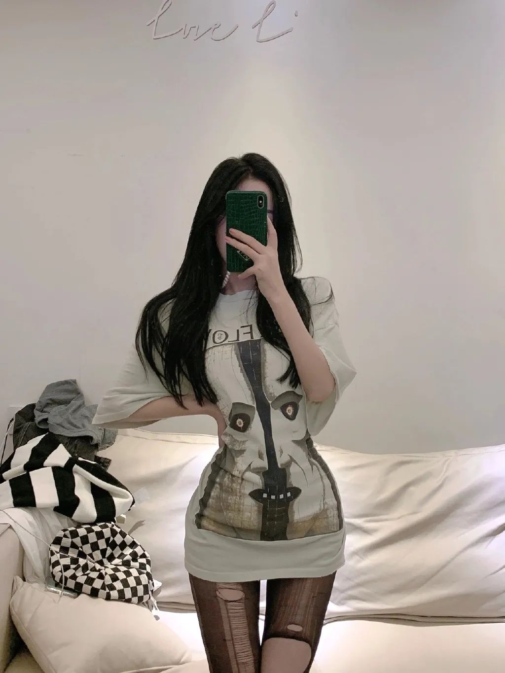 妹子絲襪都破了，好心疼??！插圖7
