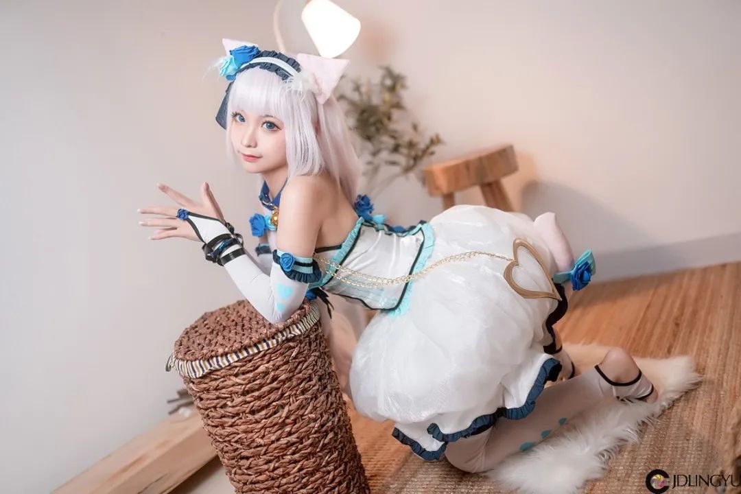 妹子絲襪都破了，好心疼?。〔鍒D27