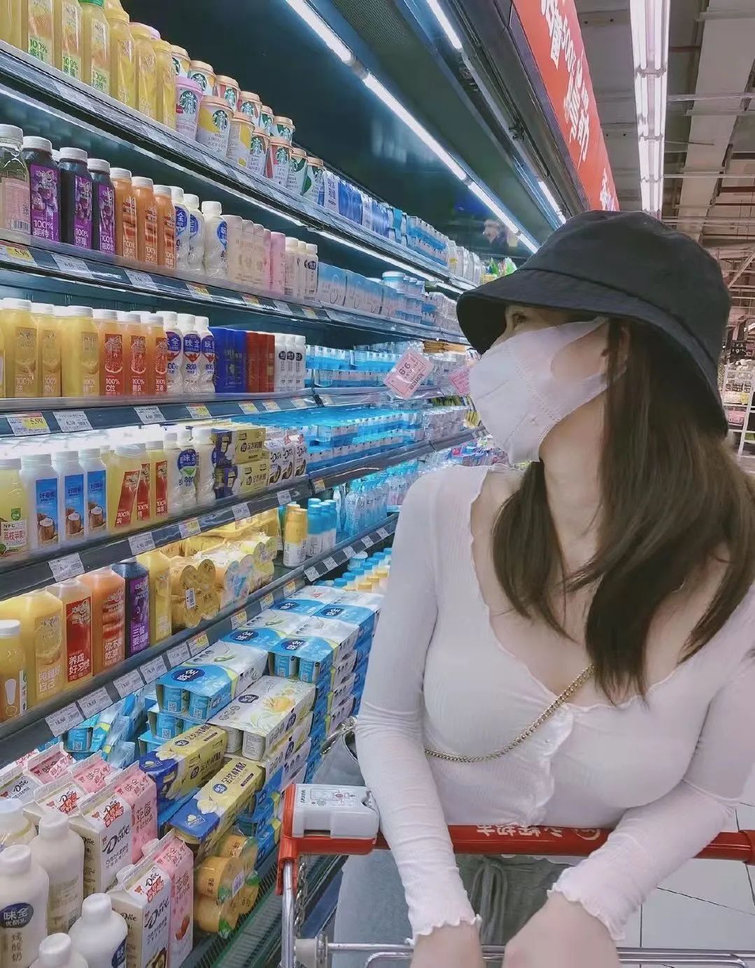 小姐姐?睡過站了，要不要叫醒她？插圖8