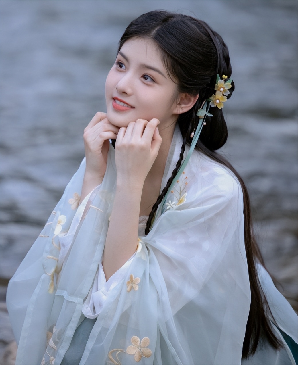 14歲童星拍國(guó)風(fēng)cos多絕 美成了神仙姐姐劉亦菲？插圖5